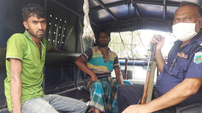সিংড়ায় ট্রাকচাপায় ভ্যানচালক নিহত