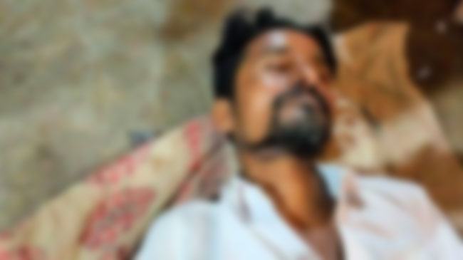কারখানার আড়ার সাথে ঝুলে ড্রেস মেকারের আত্মহত্যা