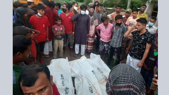 পলাশবাড়ীতে কাভার্ডভ্যানের ধাক্কায় নিহত ৪