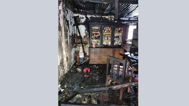 ব্রাহ্মণবাড়িয়ায় আওয়ামী লীগের সাধারণ সম্পাদকের বাড়িতে আগুন