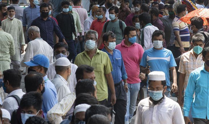 করোনায় আয় কমেছে নিম্ন ও মধ্যবিত্তের