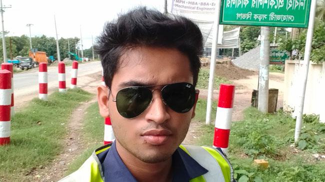 চট্টগ্রামে মাইক্রোবাসচাপায় পুলিশ সদস্য নিহত