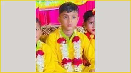 ফুটবল খেলোয়াড়দের নিয়ে ফিরছিল ট্রাক, পথে উল্টে নিহত ৫ম শ্রেণির ছাত্র