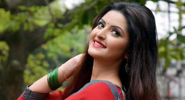 পরীমণিদের বিরুদ্ধে হঠাৎ অভিযানের কারণ কী?