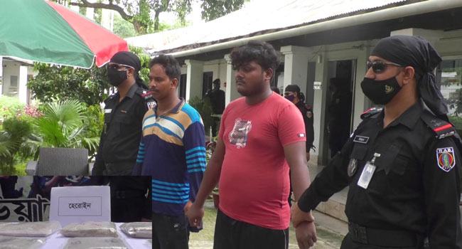 রংপুরে এক কোটি টাকার হিরোইনসহ ২ মাদক কারবারি গ্রেফতার