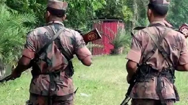 বেতাগীতে ফেন্সিডিলসহ বিজিবি সদস্য আটক