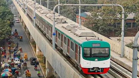 ঈদের ছুটি কাটিয়ে মেট্রোরেল ট্রেন চলাচল শুরু
