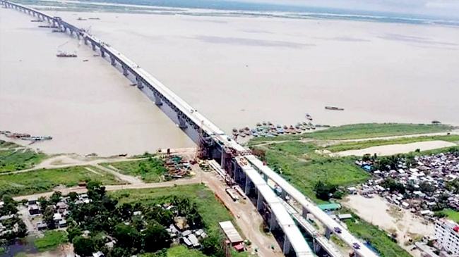 পদ্মা সেতুর পিলারে বারবার ফেরির ধাক্কার কারণ জানা গেল