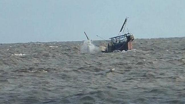 রোহিঙ্গাবোঝাই ট্রলারডুবি, নিহত বেড়ে ১৩