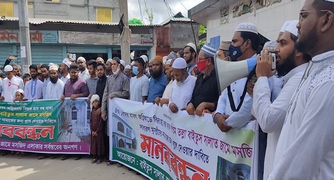 ফতুল্লার সেই মসজিদ খুলে দেয়ার দাবি মুসুল্লিদের