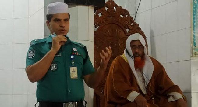 চট্টগ্রামের ৯৬ মসজিদে একযোগে পুলিশের উগ্রবাদ বিরোধী কর্মসূচি