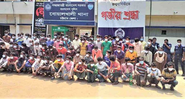 চট্টগ্রামে ৭৪ রোহিঙ্গা আটক