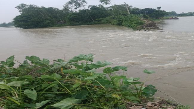 নদী গর্ভে দেওয়ানগঞ্জ-খোলাবাড়ী সড়ক, যোগাযোগ বিচ্ছিন্ন