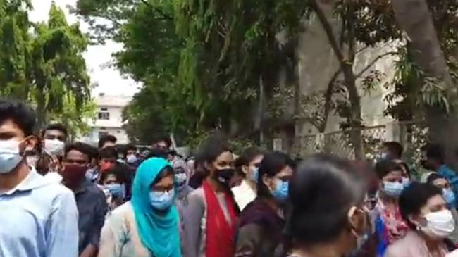 মেডিক্যালে ভর্তি পরীক্ষার ফল কেন অবৈধ ঘোষণা নয় : হাইকোর্ট