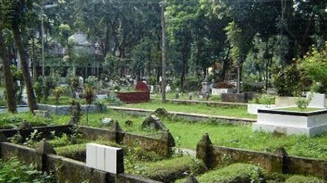 প্রতি ইউনিয়ন পরিষদের নিয়ন্ত্রণে কবরস্থান রাখার সুপারিশ
