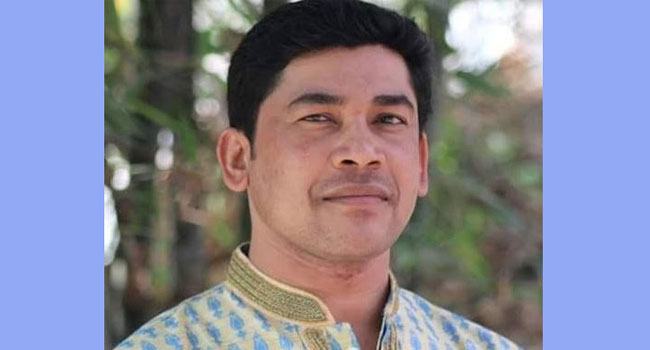 নিজের জীবন দিয়ে বাঁচালেন সাইকেল আরোহীকে