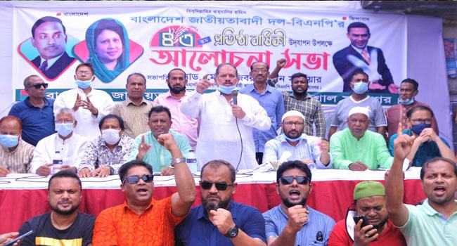 রাজনীতিবিদদের হাতে রাজনীতি নেই : অ্যাডভোকেট সরোয়ার
