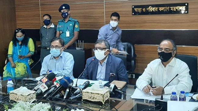 সিরাম যতদিন আশ্বাস দেবে, ততদিন অপেক্ষায় থাকবো : স্বাস্থ্যমন্ত্রী