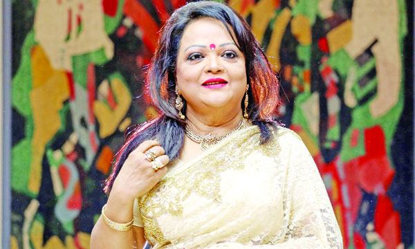 সবার ভালোবাসায় কষ্ট ভুলে থাকার চেষ্টা করি: সাবিনা ইয়াসমিন