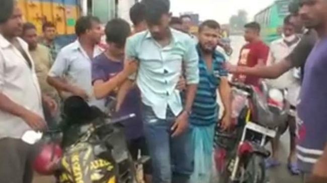 গুলি করে ফিল্মি স্টাইলে ব্যবসায়ীর ২৫ লাখ টাকা ছিনতাই