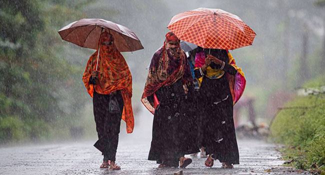 মাঝারি থেকে ভারী বৃষ্টির পূর্বাভাস