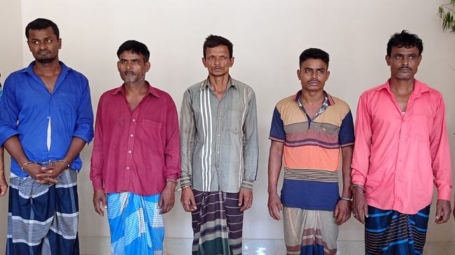 ফেরিওয়ালার বেশে ঘুরে বেড়াতেন ভয়ংকর খুনি মান্নান