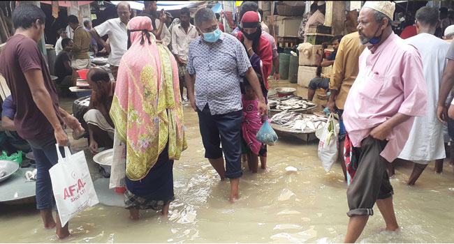 মির্জাগঞ্জে শ্রীমন্ত নদীর পানি বৃদ্ধি, একাধিক বাজার প্লাবিত