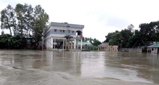 বন্যায় ক্ষতিগ্রস্ত শিক্ষাপ্রতিষ্ঠান, পানি নেমে গেলেও খোলা নিয়ে অনিশ্চয়তা