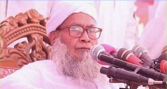 বৈঠকের মধ্যেই মুফতিয়ে আযম আব্দুস সালাম চাটগামীর ইন্তেকাল