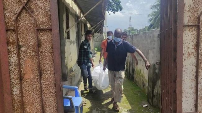 রাতে স্বামী-স্ত্রী পরিচয়ে বাসা ভাড়া, সকালে মিলল নারীর লাশ