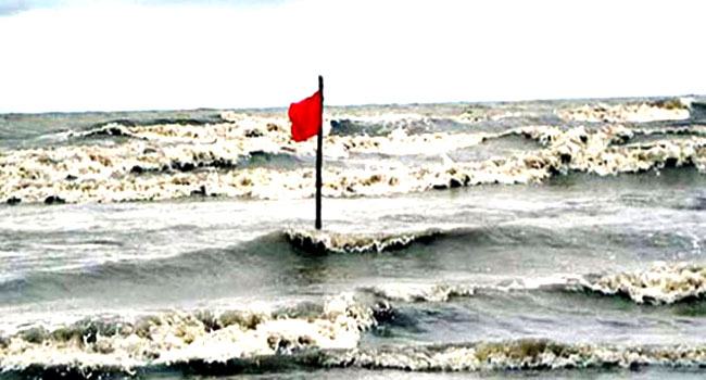 সমুদ্র বন্দরসমূহে তিন নম্বর সতর্ক সংকেত