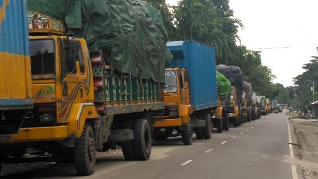ভোলা-লক্ষ্মীপুর রুটে দীর্ঘ জট