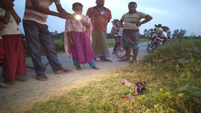 মহাদেবপুরে রাস্তা থেকে নবজাতকের লাশ উদ্ধার