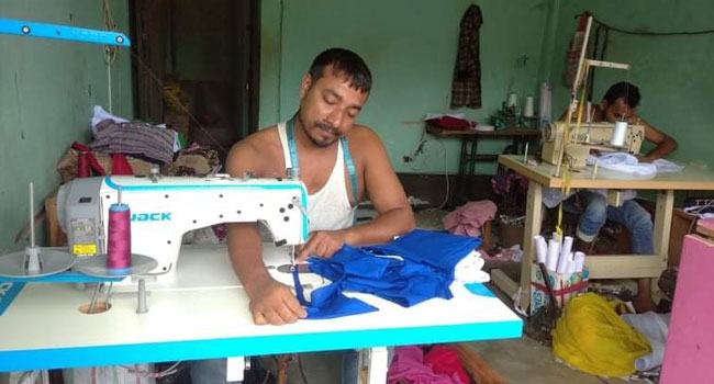 রামগড়ে মধুর যন্ত্রণায় দর্জিরা