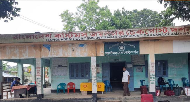 দেড় বছর পর দর্শনা বন্দরে ২ দেশের যাত্রীদের যাতায়াত শুরু
