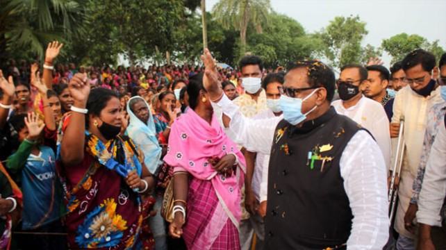 সুষ্ঠ সংস্কৃতি চর্চায় ভূমিকা রাখবে নৃ-গোষ্ঠীর ‘কারাম উৎসব’ : খাদ্যমন্ত্রী