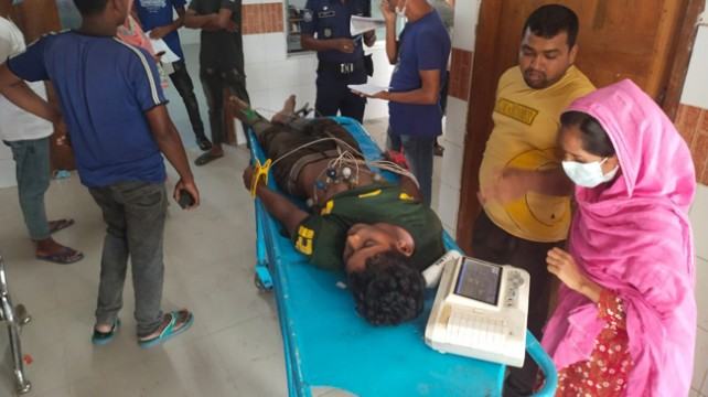 চুয়াডাঙ্গায় মোটরসাইকেলের নিয়ন্ত্রণ হারিয়ে যুবকের মৃত্যু
