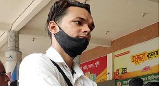 বেনাপোলে বাংলাদেশী ৪ পাসপোর্টসহ ভারতীয় নাগরিক আটক