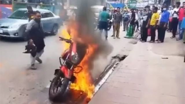 আল্লাহই দেখবেন...