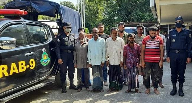 সুরমা নদীতে নৌকায় চাঁদাবাজি, অটক ১০