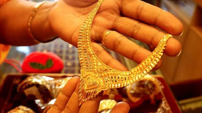 ভরিতে স্বর্ণের দাম কমেছে দেড় হাজার টাকা