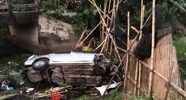 কালীগঞ্জে ট্রেনের ধাক্কায় ঢাবির সাবেক অধ্যাপক নিহত, যুগ্মসচিব ও চালক আহত