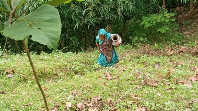 নাগরিক সুবিধাবঞ্চিত একটি গ্রাম চান্দপাড়া