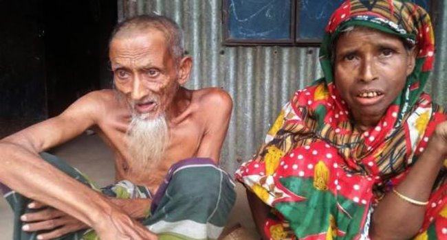ভিক্ষুকের লাখ টাকা হাতিয়ে নিলেন আব্দুল আজিজ