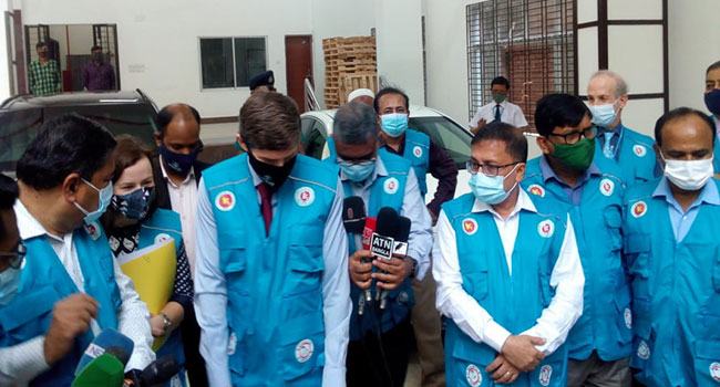 ১৮-এর কম বয়সীরা আপাতত টিকা পাচ্ছে না : স্বাস্থ্য ডিজি