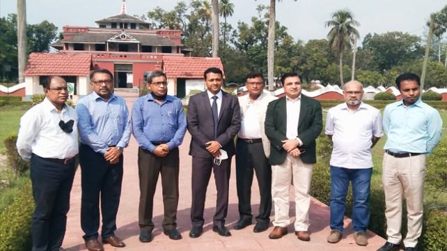 রবীন্দ্র কুঠিবাড়ি পরিদর্শন করলেন ভারতীয় ডেপুটি হাইকমিশনার