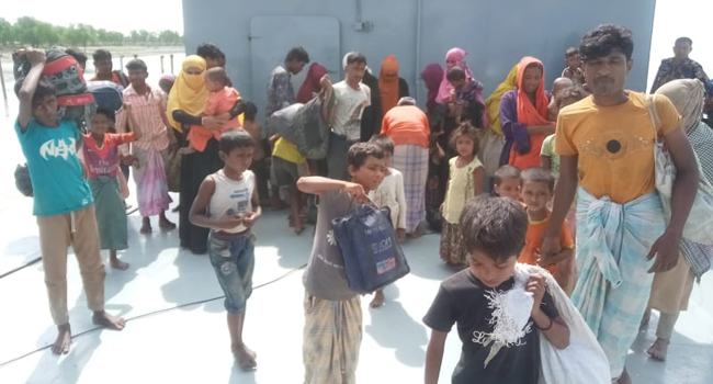 স্বর্ণদ্বীপে আটক ৪৭ রোহিঙ্গাকে ভাসানচর ক্যাম্প অফিসে সোপর্দ