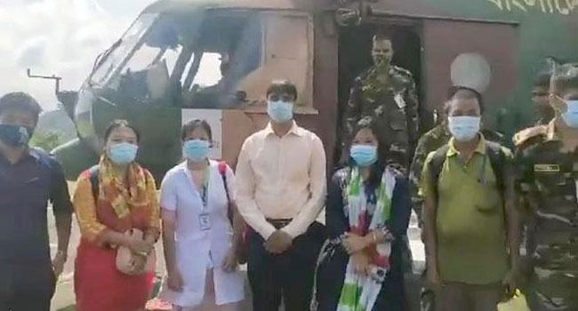 বিলাইছড়ির দুর্গম এলাকায় হেলিকপ্টারে পৌঁছাল করোনা টিকা রাঙ্গামাটি