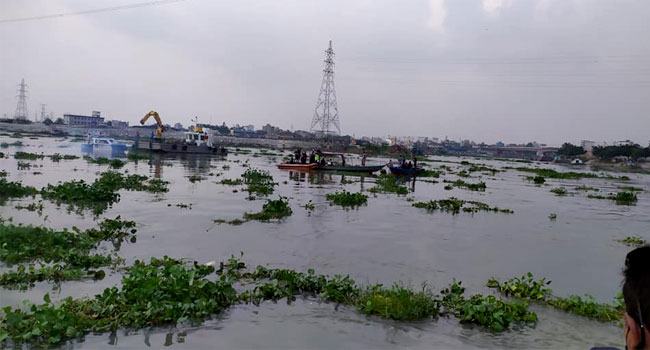 তুরাগে ট্রলারডুবি, মৃতের সংখ্যা বেড়ে ৫