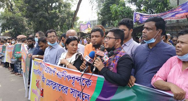 মানবপাচার আইন সংশোধনের দাবি, স্বরাষ্ট্রমন্ত্রীর সাথে জনশক্তি ব্যবসায়ীদের সাক্ষাৎ